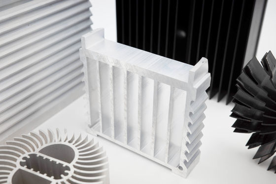 Heatsink Ekstrusi Aluminium Stabil Antirust, Profil Aluminium Ekstrusi Otomotif
