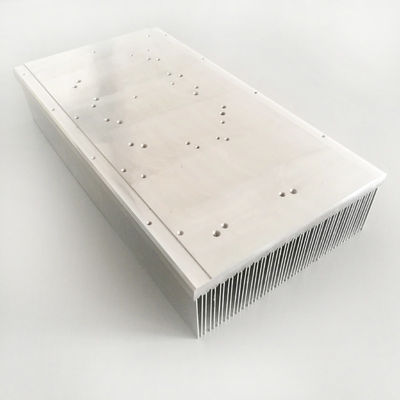 Semiconductor UPS Heat Sink Elektronik Anti Korosi Warna Silver