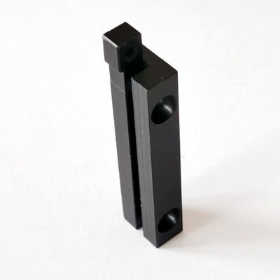 Bagian Penggilingan CNC Mesin Antirust Hitam Anodized Serbaguna
